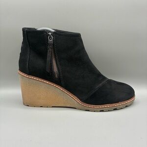 Toms Black Ankle Boots with Tan Wedge
